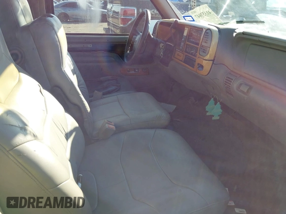 1998 Chevrolet Silverado 1500 with VIN 2GBEC19R0W1142967, listed as a IAAI auction lot 41353847 with 196,788 mi miles and . Bid and sale history available at DreamBid. Image 5.