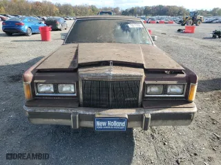 1989 Lincoln Town Car with VIN 1LNBM81F6KY814331, listed as a Copart auction lot 75617984 with 25,110 mi miles and Clean Title. Bid and sale history available at carsss.com. Image 5.