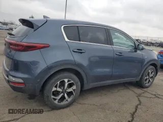 2022 Kia Sportage LX with VIN KNDPMCAC6N7973427, listed as a Copart auction lot 44967555 with 30,143 mi miles and Salvage Title. Bid and sale history available at carsss.com. Image 3.