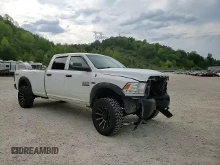 2018 Ram 2500 Tradesman z VIN 3C6TR5HTXJG411392, wystawiony jako Copart lot #65547024 z przebiegiem 136 732 mil mil oraz Szkoda całkowita • Salvage title. Historia ofert i sprzedaży dostępna na DreamBid. Obrazek 11.
