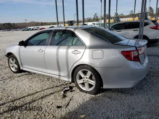 2014 Toyota Camry L with VIN 4T1BF1FK1EU427897, listed as a Copart auction lot 49095825 with 141,755 mi miles and Salvage Title. Bid and sale history available at carsss.com. Image 2.
