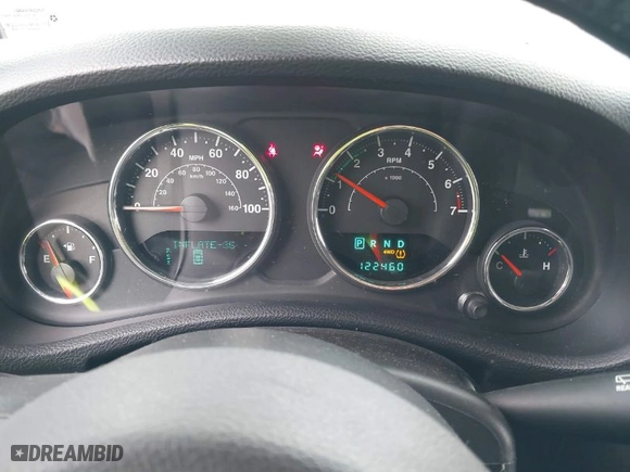 2013 Jeep Wrangler Unlimited Sahara with VIN 1C4BJWEG9DL686090, listed as a IAAI auction lot 41684264 with 126,000 mi miles. Bid and sale history available at carsss.com. Image 7.