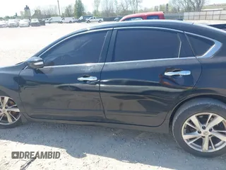 2015 Nissan Altima S with VIN 1N4AL3AP0FN381651, listed as a IAAI auction lot 42102250 with 91,670 mi miles and . Bid and sale history available at DreamBid. Image 15.