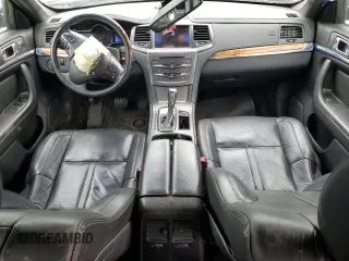 2013 Lincoln MKS z VIN 1LNHL9DKXDG612368, wystawiony jako Copart lot #48328215 z przebiegiem 108 788 mil mil oraz Szkoda całkowita • Salvage title. Historia ofert i sprzedaży dostępna na DreamBid. Obrazek 8.