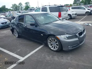 2011 BMW 3 Series 328i z VIN WBAPH7C50BE681318, wystawiony jako IAAI lot #42379473 z przebiegiem 202 033 mil mil oraz . Historia ofert i sprzedaży dostępna na DreamBid. Obrazek 1.