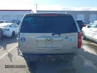 2010 Chevrolet Suburban LT with VIN 1GNUKJE35AR260614, listed as a IAAI auction lot 41835589 with 225,255 mi miles. Bid and sale history available at carsss.com. Image 16.