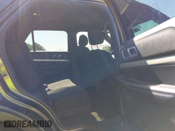 2017 Ford Explorer XLT z VIN 1FM5K8D85HGC79264, wystawiony jako IAAI lot #42007539 z przebiegiem 221 897 mil mil oraz . Historia ofert i sprzedaży dostępna na DreamBid. Obrazek 8.