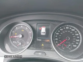 2018 Volkswagen Atlas SE z VIN 1V2LR2CA9JC543185, wystawiony jako IAAI lot #41293560 z przebiegiem 147 966 mil mil oraz . Historia ofert i sprzedaży dostępna na DreamBid. Obrazek 7.