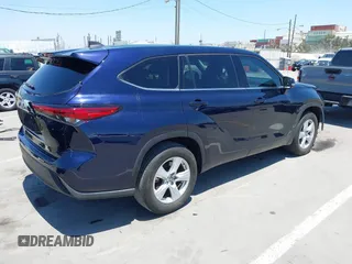 2022 Toyota Highlander LE with VIN 5TDZZRAH2NS550598, listed as a IAAI auction lot 42317212 with 42,102 mi miles and . Bid and sale history available at DreamBid. Image 4.
