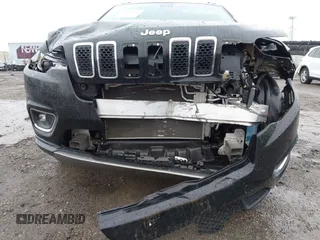 2019 Jeep Cherokee Limited with VIN 1C4PJMDX4KD251190, listed as a IAAI auction lot 41971282 with 28,207 mi miles and . Bid and sale history available at DreamBid. Image 6.