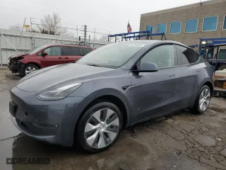 2023 Tesla Model Y Long Range with VIN 7SAYGDEE2PF887772, listed as a Copart auction lot 49250005 with 17,811 mi miles and Salvage Title. Bid and sale history available at carsss.com. Image 1.