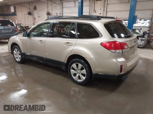 2010 Subaru Outback Premium All-Weather Anniversary z VIN 4S4BRBCC8A3325085, wystawiony jako IAAI lot #41994674 z przebiegiem 148 033 mil mil oraz . Historia ofert i sprzedaży dostępna na DreamBid. Obrazek 3.