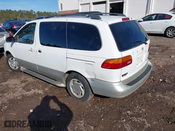 1999 Toyota Sienna LE with VIN 4T3ZF13C5XU161001, listed as a IAAI auction lot 41309712 with 364,688 mi miles. Bid and sale history available at carsss.com. Image 3.
