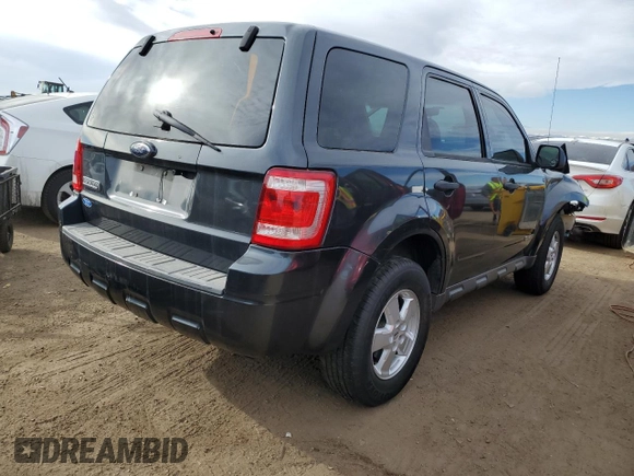 2008 Ford Escape XLS z VIN 1FMCU02Z58KB05139, wystawiony jako Copart lot #89308165 z przebiegiem Nie podano mil oraz Nie do naprawy • Non repairable. Historia ofert i sprzedaży dostępna na DreamBid. Obrazek 3.