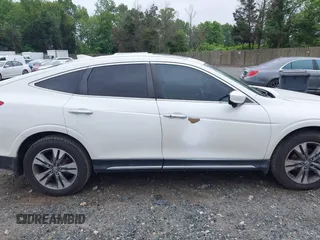 2015 Honda Crosstour EX-L z VIN 5J6TF1H5XFL000901, wystawiony jako IAAI lot #42147541 z przebiegiem 124 949 mil mil oraz . Historia ofert i sprzedaży dostępna na DreamBid. Obrazek 13.