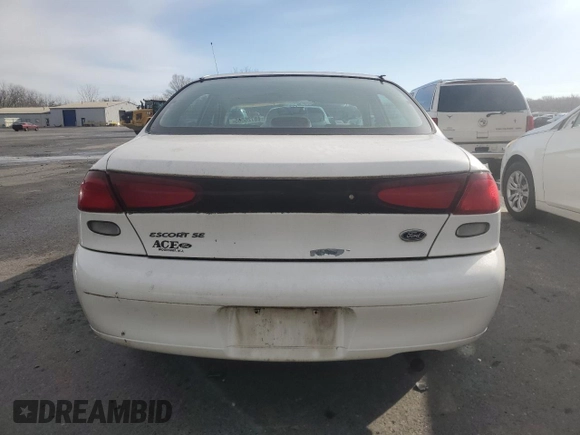1998 Ford Escort SE z VIN 1FAFP13P2WW324678, wystawiony jako Copart lot #48726065 z przebiegiem 135 540 mil mil oraz Szkody całkowita. Historia ofert i sprzedaży dostępna na DreamBid. Obrazek 6.