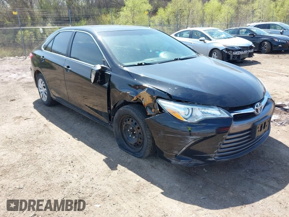 2015 Toyota Camry XLE z VIN 4T4BF1FK5FR505945, wystawiony jako IAAI lot #42114226 z przebiegiem 197 032 mil mil oraz . Historia ofert i sprzedaży dostępna na DreamBid. Obrazek 1.