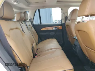 2011 Lincoln MKX z VIN 2LMDJ8JK3BBJ27582, wystawiony jako Copart lot #56555245 z przebiegiem 171 872 mil mil oraz Szkoda całkowita • Salvage title. Historia ofert i sprzedaży dostępna na DreamBid. Obrazek 11.