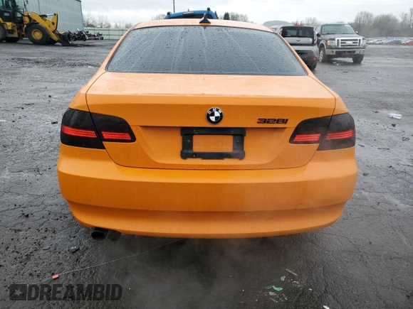 2008 BMW 3 Series 328i with VIN WBAWB33558P133916, listed as a Copart auction lot 86401824 with 117,987 mi miles and Salvage Title. Bid and sale history available at carsss.com. Image 6.