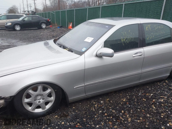 2001 Mercedes-Benz S-Class with VIN WDBNG75JX1A196406, listed as a IAAI auction lot 41682384 with 999,999 mi miles. Bid and sale history available at carsss.com. Image 6.