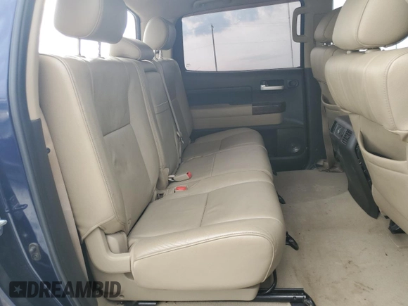 2010 Toyota Tundra Limited z VIN 5TFHW5F18AX118899, wystawiony jako Copart lot #48936575 z przebiegiem Nie podano mil oraz Szkoda całkowita • Salvage title. Historia ofert i sprzedaży dostępna na DreamBid. Obrazek 10.