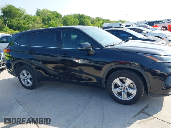 2021 Toyota Highlander L with VIN 5TDZZRAH5MS525595, listed as a IAAI auction lot 42050564 with 32,542 mi miles and . Bid and sale history available at DreamBid. Image 13.