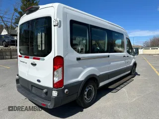 2018 Ford Transit Passenger XL z VIN 1FBZX2CM7JKA76872, wystawiony jako Copart lot #51631945 z przebiegiem 270 145 mil mil oraz Czysty tytuł • Clean title. Historia ofert i sprzedaży dostępna na DreamBid. Obrazek 3.