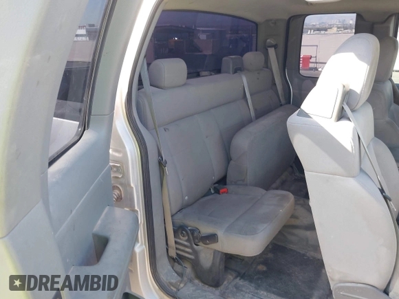 2006 Ford F-150 STX with VIN 1FTRX12W86KA94247, listed as a IAAI auction lot 41730539 with 301,333 mi miles. Bid and sale history available at carsss.com. Image 8.