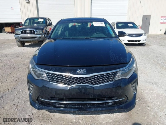 2018 Kia Optima S with VIN 5XXGT4L32JG253680, listed as a IAAI auction lot 41982361 with 204,237 mi miles. Bid and sale history available at carsss.com. Image 12.