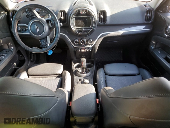 2020 MINI Countryman Cooper S with VIN WMZYW7C02L3L86218, listed as a Copart auction lot 48883435 with 44,046 mi miles and Salvage title. Bid and sale history available at DreamBid. Image 8.