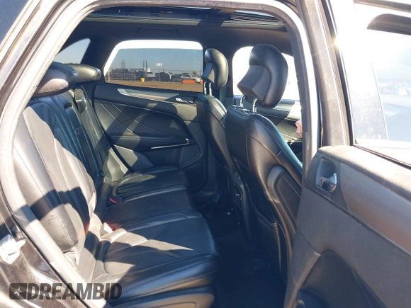 2015 Lincoln MKC with VIN 5LMTJ2AH6FUJ13505, listed as a IAAI auction lot 41871254 with 107,924 mi miles. Bid and sale history available at carsss.com. Image 8.