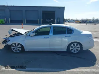 2008 Honda Accord EX-L z VIN 1HGCP36818A066023, wystawiony jako IAAI lot #42092129 z przebiegiem 166 724 mil mil oraz . Historia ofert i sprzedaży dostępna na DreamBid. Obrazek 15.