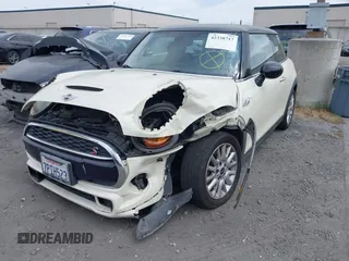 2015 MINI Hardtop S z VIN WMWXP7C55F2A39819, wystawiony jako IAAI lot #42338717 z przebiegiem 64 961 mil mil oraz . Historia ofert i sprzedaży dostępna na DreamBid. Obrazek 2.