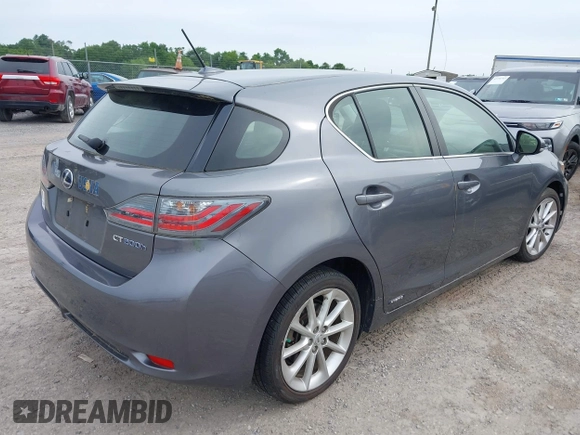 2012 Lexus CT 200h z VIN JTHKD5BH1C2063001, wystawiony jako IAAI lot #42329916 z przebiegiem 123 097 mil mil oraz . Historia ofert i sprzedaży dostępna na DreamBid. Obrazek 4.
