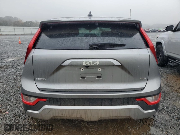 2023 Kia Niro LX with VIN KNDCP3LE2P5066810, listed as a Copart auction lot 79300134 with 0 mi miles and Salvage Title. Bid and sale history available at carsss.com. Image 6.