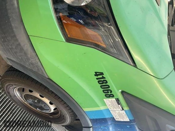2018 Ford Transit с VIN 1FTYE1CM7JKB31067, выставлен на аукционе IAAI как лот 42742910 с пробегом 64 837 миль миль и . История ставок и продаж доступна на DreamBid. Изображение 8.