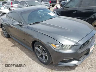 2015 Ford Mustang EcoBoost z VIN 1FA6P8TH9F5362450, wystawiony jako IAAI lot #42063536 z przebiegiem 98 840 mil mil oraz . Historia ofert i sprzedaży dostępna na DreamBid. Obrazek 1.
