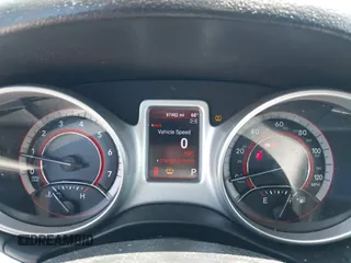 2013 Dodge Journey SE с VIN 3C4PDCAB3DT552847, выставлен на аукционе IAAI как лот 42409901 с пробегом 97 482 миль миль и . История ставок и продаж доступна на DreamBid. Изображение 7.