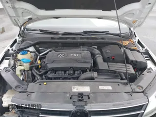 2015 Volkswagen Jetta SE with VIN 3VWD17AJ5FM305415, listed as a IAAI auction lot 42179447 with 154,535 mi miles and . Bid and sale history available at DreamBid. Image 10.