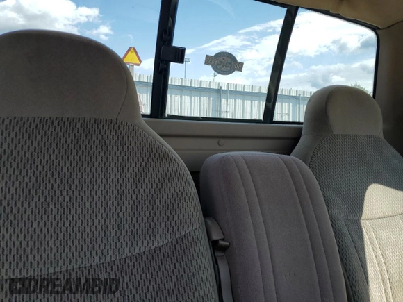 1998 Ford F-150 with VIN 1FTRF18LXWNA60664, listed as a Copart auction lot 52234065 with 46,475 mi miles and Clean title. Bid and sale history available at DreamBid. Image 10.
