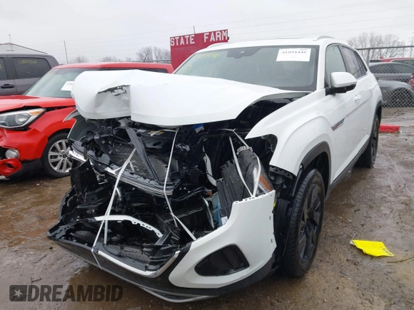 2024 Volkswagen Atlas SE с VIN 1V2KE2CA0RC251671, выставлен на аукционе IAAI как лот 41094446 с пробегом 5 323 миль миль и . История ставок и продаж доступна на DreamBid. Изображение 17.