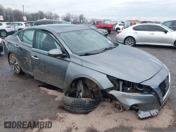 2019 Nissan Altima 2.5 SV with VIN 1N4BL4DV5KC168351, listed as a IAAI auction lot 41942156 with 82,095 mi miles. Bid and sale history available at carsss.com. Image 1.