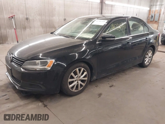 2013 Volkswagen Jetta Sedan SE with VIN 3VWDP7AJ3DM388564, listed as a IAAI auction lot 41781350 with 255,357 mi miles. Bid and sale history available at carsss.com. Image 18.