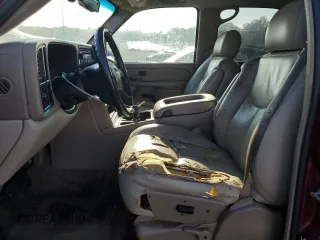 2005 GMC Yukon SLT with VIN 1GKEC13TX5R266917, listed as a Copart auction lot 70191504 with 205,644 mi miles and Salvage Title. Bid and sale history available at carsss.com. Image 7.