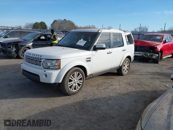 2013 Land Rover LR4 z VIN SALAB2D45DA686228, wystawiony jako IAAI lot #41368323 z przebiegiem 182 098 mil mil oraz . Historia ofert i sprzedaży dostępna na DreamBid. Obrazek 2.