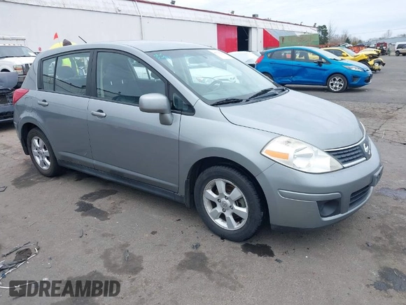 2007 Nissan Versa 1.8 S with VIN 3N1BC13E27L419464, listed as a IAAI auction lot 41776767 with 184,484 mi miles. Bid and sale history available at carsss.com. Image 1.