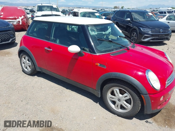 2006 MINI Hardtop with VIN WMWRC33556TK72619, listed as a IAAI auction lot 42328177 with 106,398 mi miles and . Bid and sale history available at DreamBid. Image 1.