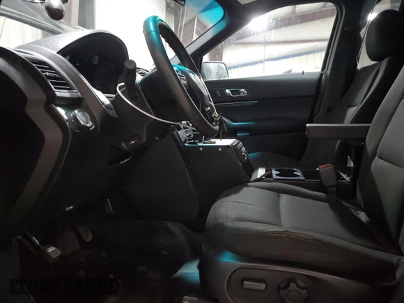 2016 Ford Police Interceptor Utility z VIN 1FM5K8AR7GGB54066, wystawiony jako Copart lot #52110255 z przebiegiem 95 302 mil mil oraz Szkoda całkowita • Salvage title. Historia ofert i sprzedaży dostępna na DreamBid. Obrazek 7.