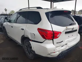 2020 Nissan Pathfinder SL with VIN 5N1DR2CN6LC634180, listed as a IAAI auction lot 41799070 with 31,682 mi miles. Bid and sale history available at carsss.com. Image 3.