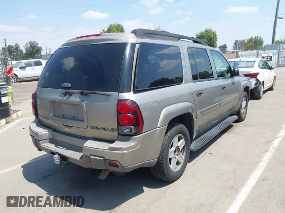 2003 Chevrolet TrailBlazer EXT LT with VIN 1GNES16S736233526, listed as a IAAI auction lot 42193747 with 197,471 mi miles. Bid and sale history available at carsss.com. Image 4.